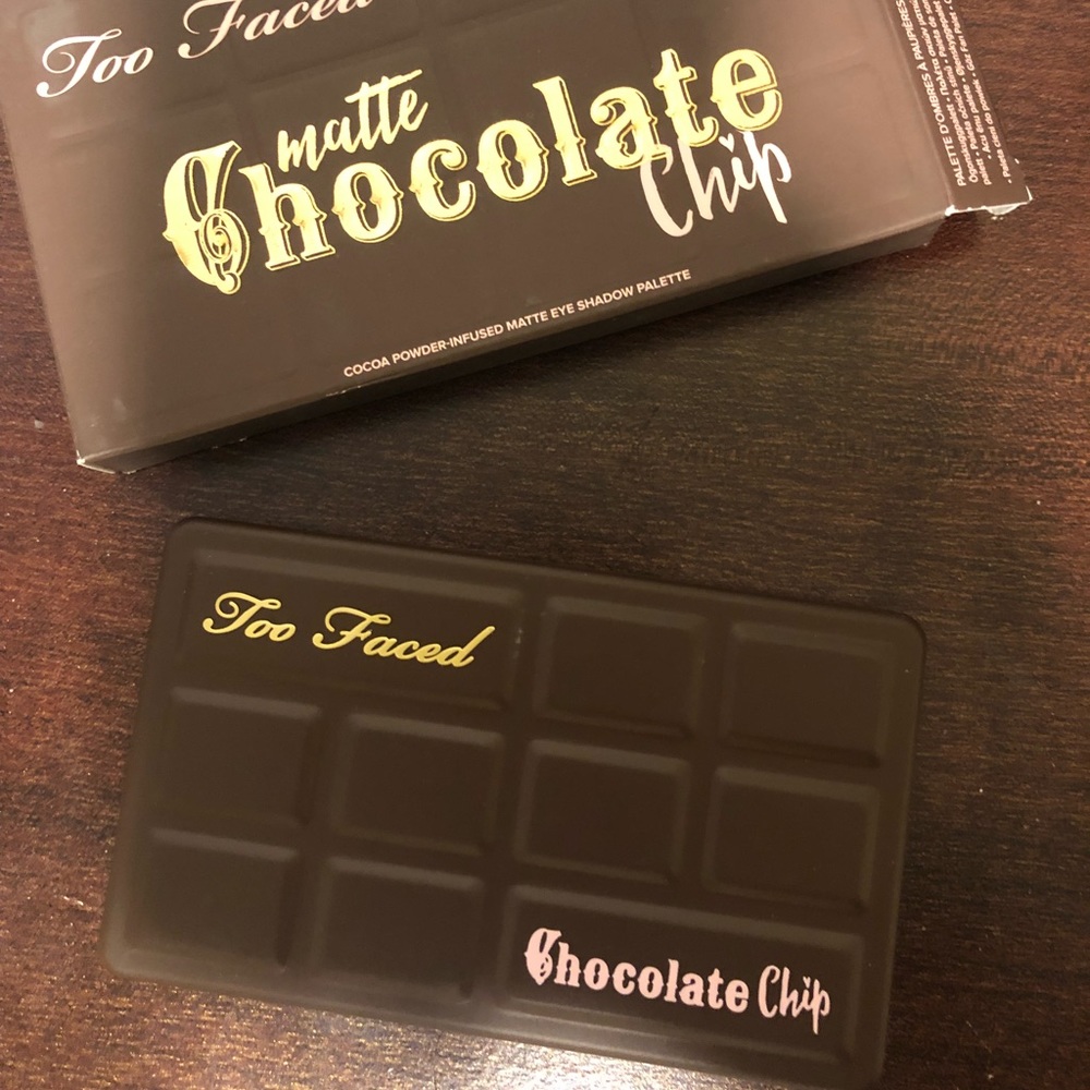 Too faced pallet